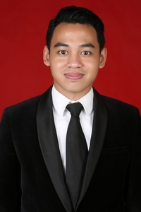 Dr. dr. Irza Haicha Pratama, M.K.M.